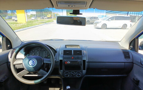 Volkswagen Polo IV рестайлинг, 2002 год, 250 000 рублей, 17 фотография