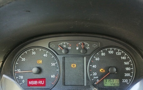 Volkswagen Polo IV рестайлинг, 2002 год, 250 000 рублей, 16 фотография