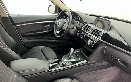 BMW 3 серия, 2016 год, 1 680 000 рублей, 12 фотография