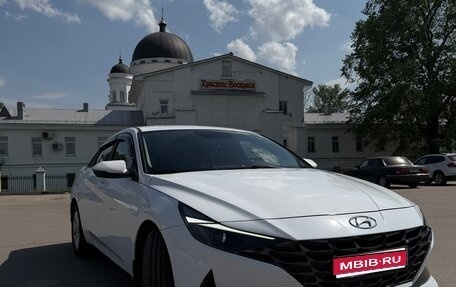 Hyundai Elantra, 2022 год, 2 000 000 рублей, 1 фотография