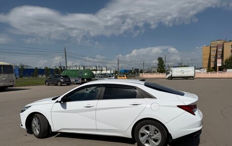 Hyundai Elantra, 2022 год, 2 000 000 рублей, 9 фотография