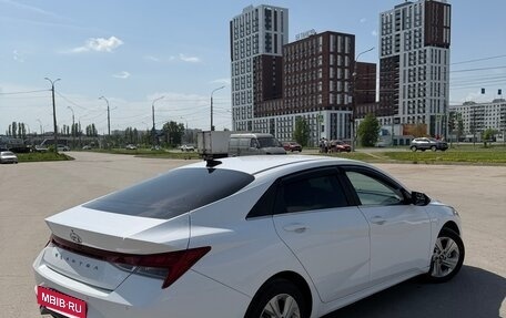 Hyundai Elantra, 2022 год, 2 000 000 рублей, 5 фотография