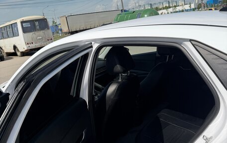 Hyundai Elantra, 2022 год, 2 000 000 рублей, 12 фотография
