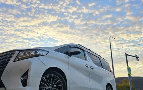 Toyota Alphard III, 2017 год, 4 500 000 рублей, 2 фотография