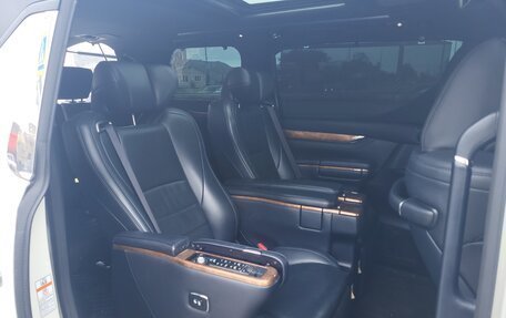 Toyota Alphard III, 2017 год, 4 500 000 рублей, 7 фотография
