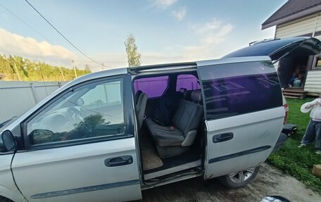 Chrysler Voyager IV, 2001 год, 300 000 рублей, 3 фотография