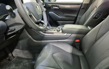 Toyota Highlander, 2026 год, 5 549 000 рублей, 16 фотография