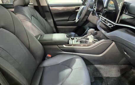 Toyota Highlander, 2026 год, 5 549 000 рублей, 19 фотография