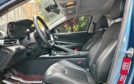 Hyundai Elantra, 2022 год, 1 550 000 рублей, 8 фотография