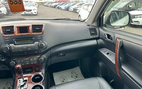 Toyota Highlander III, 2010 год, 1 749 999 рублей, 15 фотография