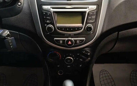 Hyundai Solaris II рестайлинг, 2013 год, 887 000 рублей, 13 фотография