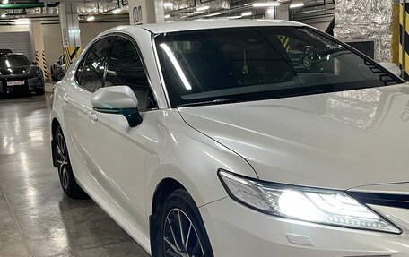 Toyota Camry, 2021 год, 3 400 000 рублей, 2 фотография