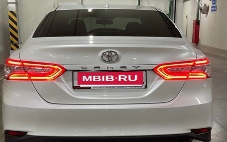 Toyota Camry, 2021 год, 3 400 000 рублей, 5 фотография