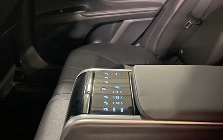 Toyota Camry, 2021 год, 3 400 000 рублей, 10 фотография