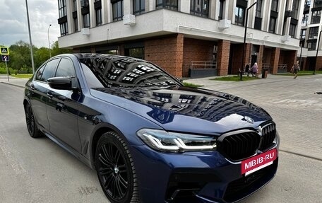 BMW 5 серия, 2018 год, 3 950 000 рублей, 3 фотография