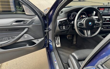 BMW 5 серия, 2018 год, 3 950 000 рублей, 13 фотография
