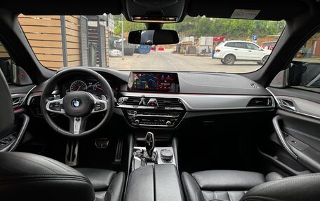 BMW 5 серия, 2018 год, 3 950 000 рублей, 23 фотография