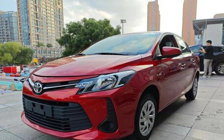 Toyota Vios III, 2022 год, 1 070 000 рублей, 1 фотография