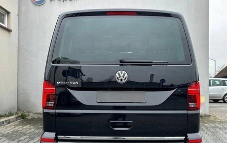 Volkswagen Multivan T6 рестайлинг, 2021 год, 4 000 000 рублей, 4 фотография