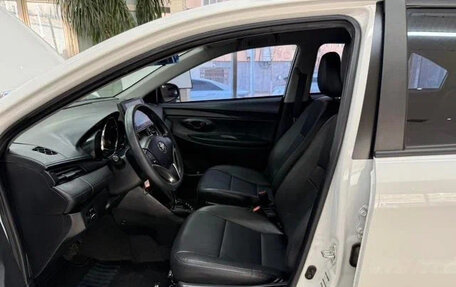 Toyota Vios III, 2022 год, 1 050 000 рублей, 8 фотография
