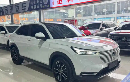 Honda Vezel, 2023 год, 1 600 000 рублей, 3 фотография