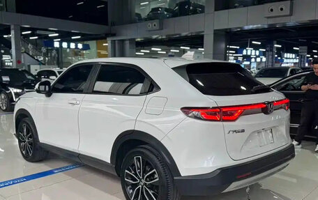 Honda Vezel, 2023 год, 1 600 000 рублей, 4 фотография