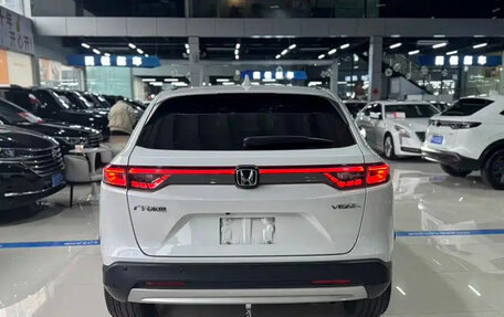 Honda Vezel, 2023 год, 1 600 000 рублей, 5 фотография