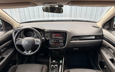 Mitsubishi Outlander III рестайлинг 3, 2019 год, 1 700 000 рублей, 20 фотография