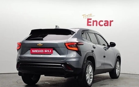 Chevrolet Trax, 2024 год, 1 640 000 рублей, 2 фотография