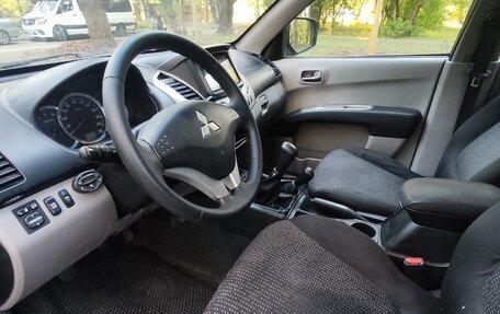 Mitsubishi L200 IV рестайлинг, 2013 год, 880 000 рублей, 11 фотография