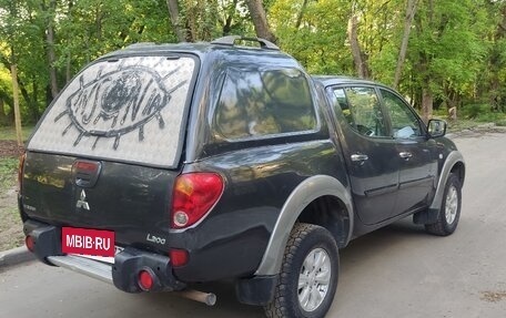 Mitsubishi L200 IV рестайлинг, 2013 год, 880 000 рублей, 8 фотография