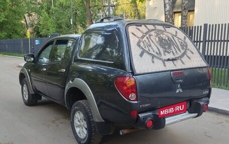 Mitsubishi L200 IV рестайлинг, 2013 год, 880 000 рублей, 2 фотография