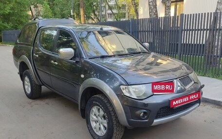 Mitsubishi L200 IV рестайлинг, 2013 год, 880 000 рублей, 6 фотография