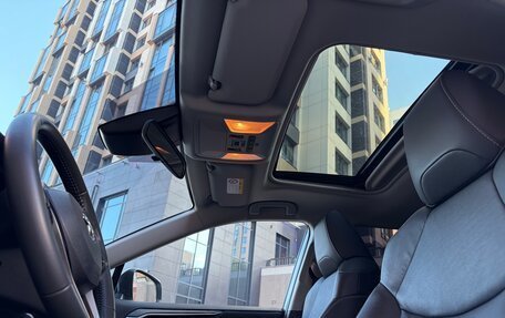 Toyota RAV4, 2021 год, 3 200 000 рублей, 14 фотография