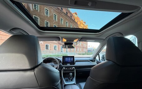Toyota RAV4, 2021 год, 3 200 000 рублей, 15 фотография