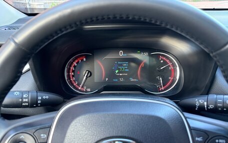 Toyota RAV4, 2021 год, 3 200 000 рублей, 20 фотография