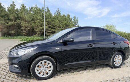 Hyundai Solaris II рестайлинг, 2018 год, 1 300 000 рублей, 3 фотография