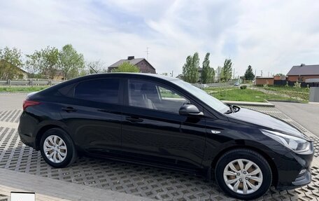 Hyundai Solaris II рестайлинг, 2018 год, 1 300 000 рублей, 4 фотография