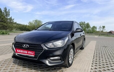 Hyundai Solaris II рестайлинг, 2018 год, 1 300 000 рублей, 2 фотография