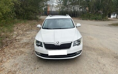 Skoda Superb III рестайлинг, 2013 год, 1 750 000 рублей, 2 фотография
