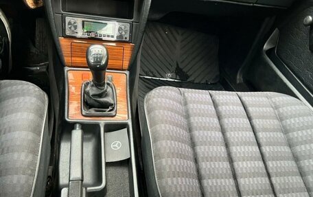Mercedes-Benz 190 (W201), 1992 год, 650 000 рублей, 6 фотография