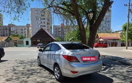 Hyundai Solaris II рестайлинг, 2011 год, 790 000 рублей, 3 фотография