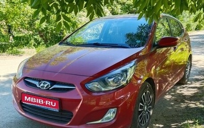 Hyundai Solaris II рестайлинг, 2012 год, 900 000 рублей, 1 фотография