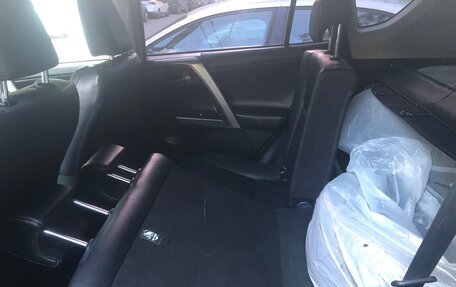 Toyota RAV4, 2019 год, 2 800 000 рублей, 7 фотография