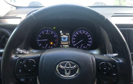 Toyota RAV4, 2019 год, 2 800 000 рублей, 14 фотография