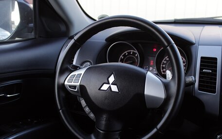 Mitsubishi Outlander III рестайлинг 3, 2010 год, 1 049 000 рублей, 6 фотография