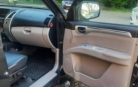 Mitsubishi Pajero Sport II рестайлинг, 2011 год, 1 480 000 рублей, 13 фотография