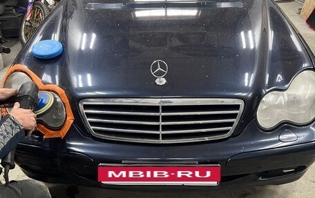 Mercedes-Benz C-Класс, 2004 год, 520 000 рублей, 7 фотография