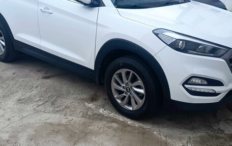 Hyundai Tucson III, 2018 год, 1 850 000 рублей, 2 фотография