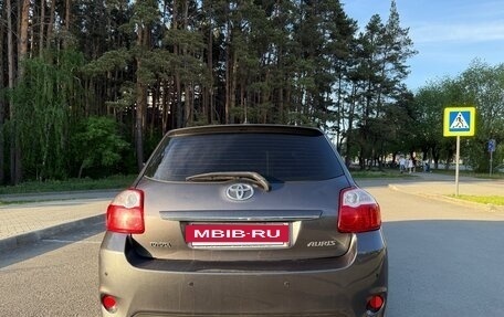Toyota Auris II, 2011 год, 850 000 рублей, 3 фотография